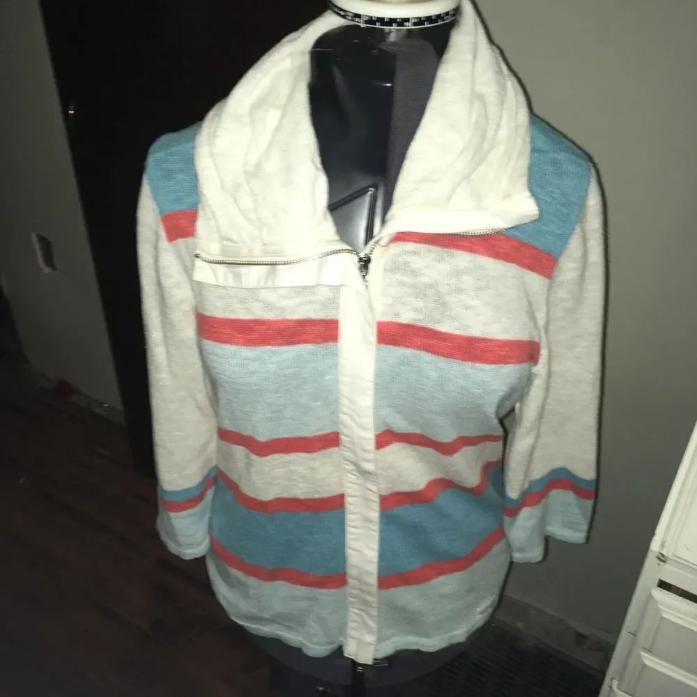 Blue Willi’s striped lightweight beachy preppy collared sweater
